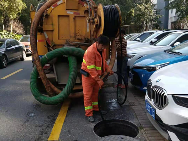 三角镇排污管道清淤