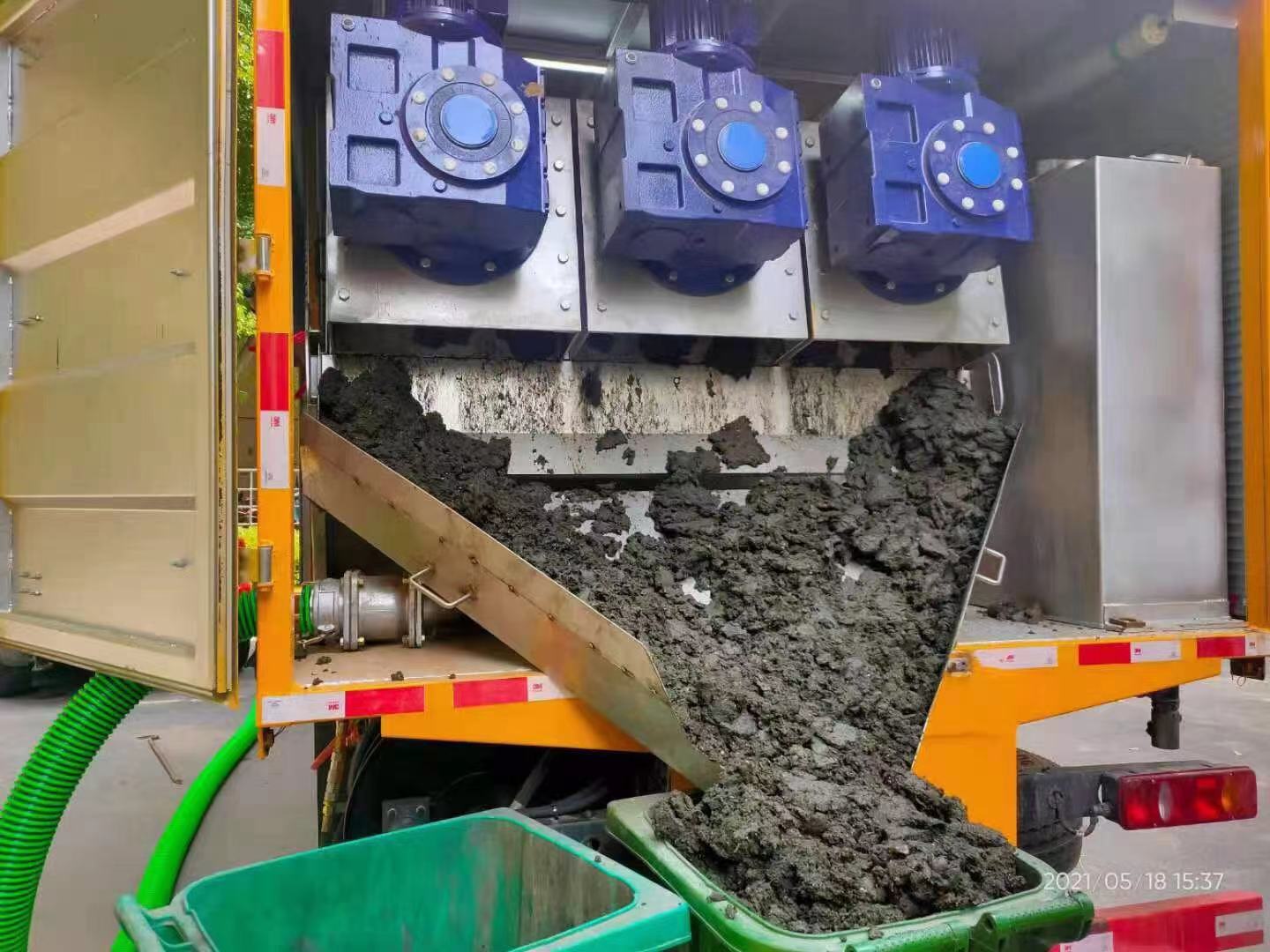 三角镇化粪池清掏城市维护站-泥浆净化干湿分离处理