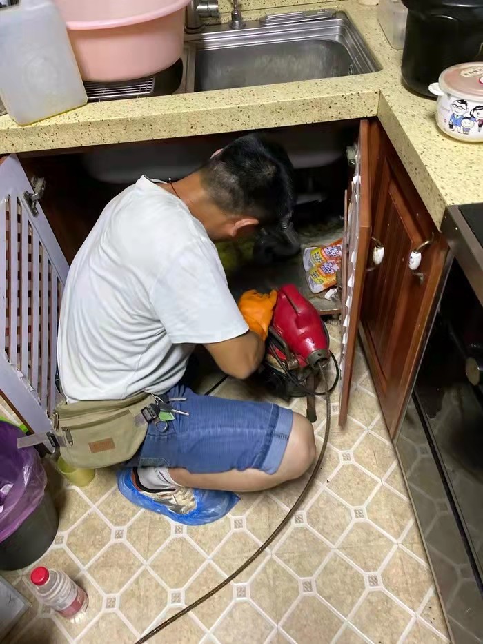 三角镇通下水道