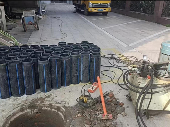 三角镇PE置换管厂家 DN315置换管 非开挖管短管置换